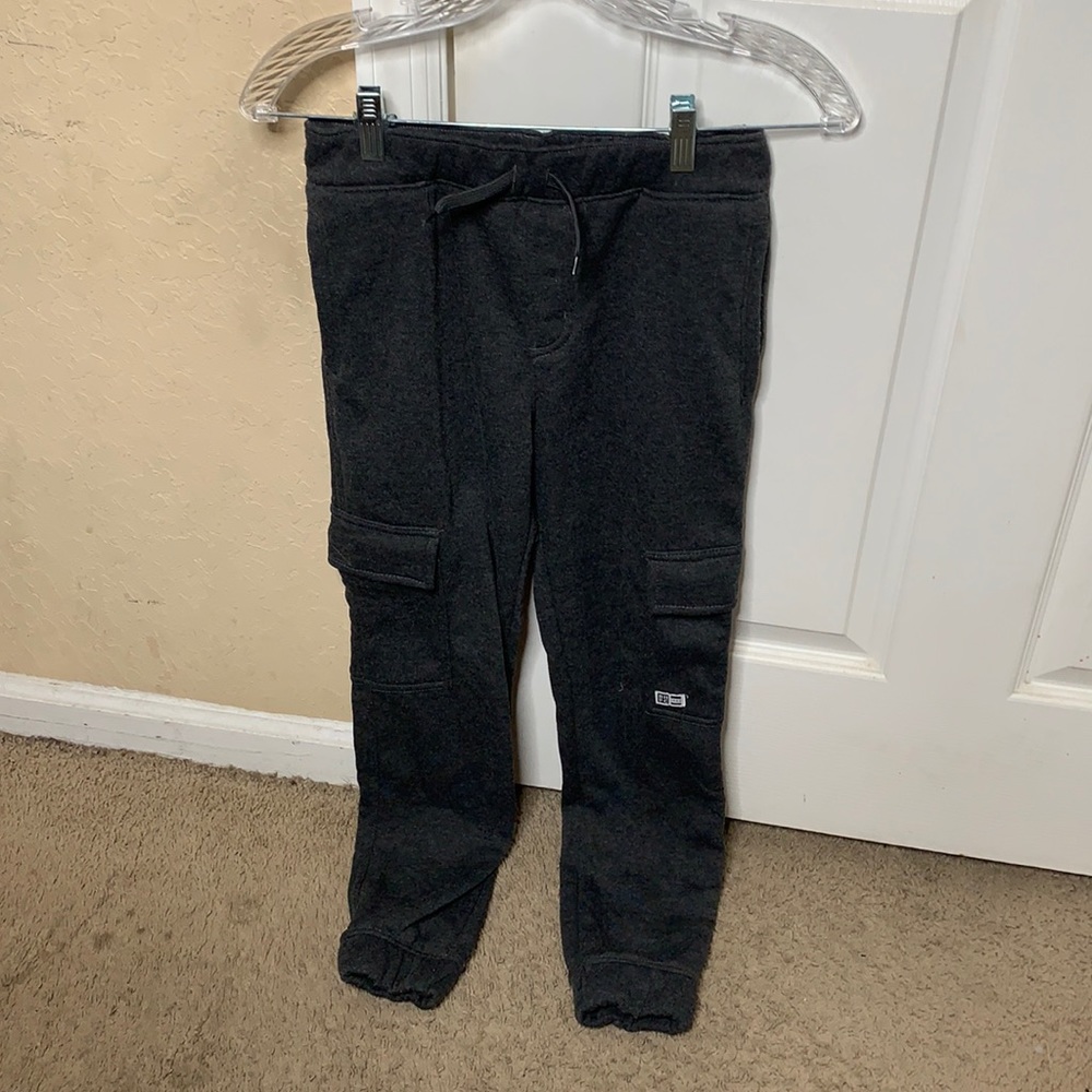 Heather gray jogger sweatpants